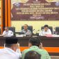 Anggota Komisioner KPU Provinsi, Sofyan Rahmola saat memberikan arahan kepada seluruh KPU Se-provinsi Gorontalo.