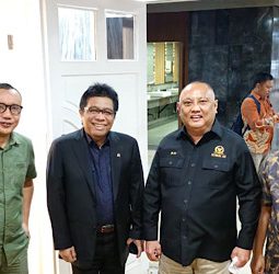 Gandeng Rusli Habibie, Wabup Boalemo Serahkan Proposal Infrastruktur ke Pimpinan Komisi V DPR RI